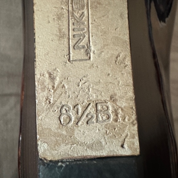 Cole Haan Pumps Leopard Wedge Print Patent Leather Peep Hole Toe Shoes 8 1/2 B - Picture 8 of 8